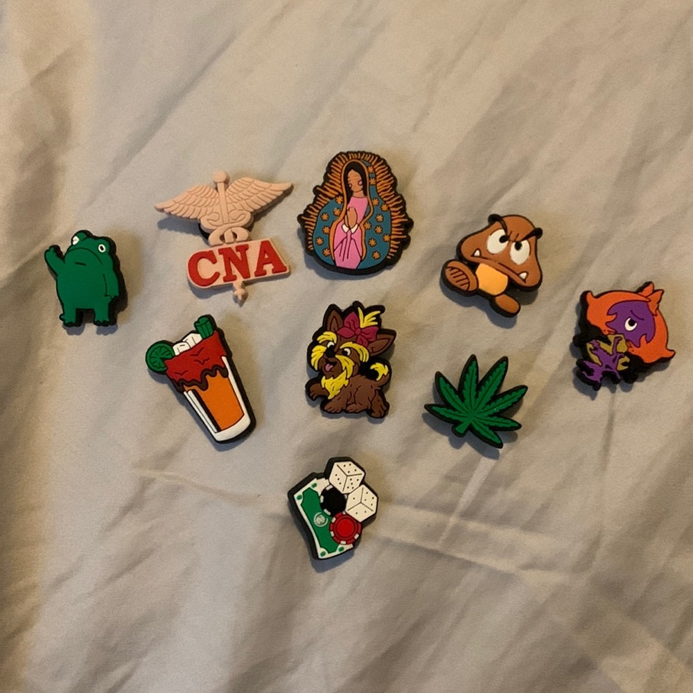 Croc charms bundle of 9